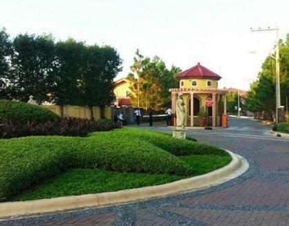Relaxing Home At Camella Bacolod, Near Airport, Rockwell, Terminals, Famous Resto מראה חיצוני תמונה